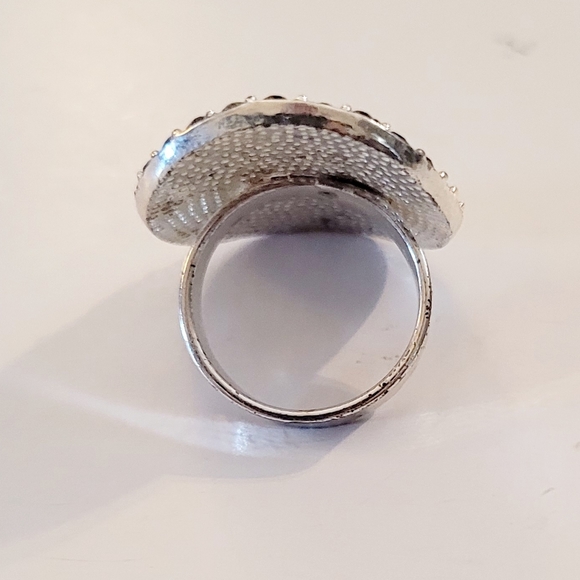 Statement Ring - Picture 10 of 10